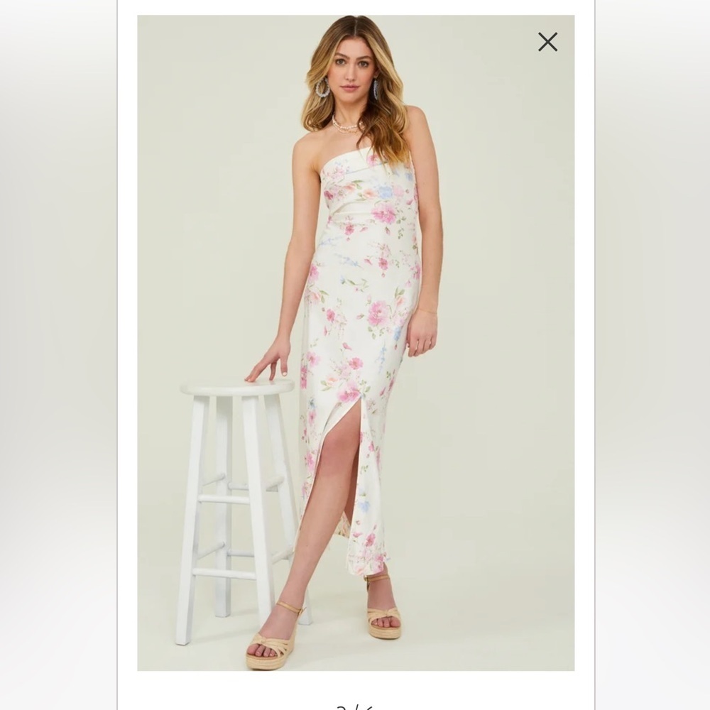 New with tags altard state paityn floral strapless maxi